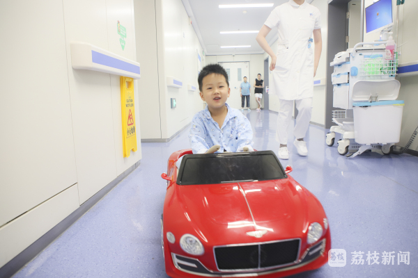 手术车怎么对接南京这家医院患者可以开着“专车”去手术！_https://www.jmylbn.com_新闻资讯_第1张
