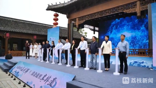 开云体育 开云官网灵龙水乡品湖鲜 淮杂故里享非遗