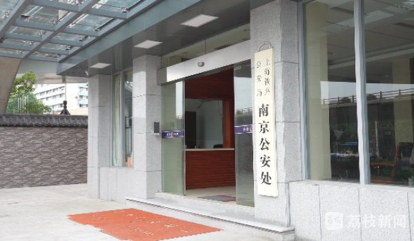 老人高铁霸座_高铁座霸真实身份_高铁霸座男又作妖了