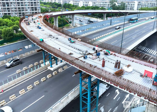 江陰大橋南路快速化改造項目主線橋全線貫通