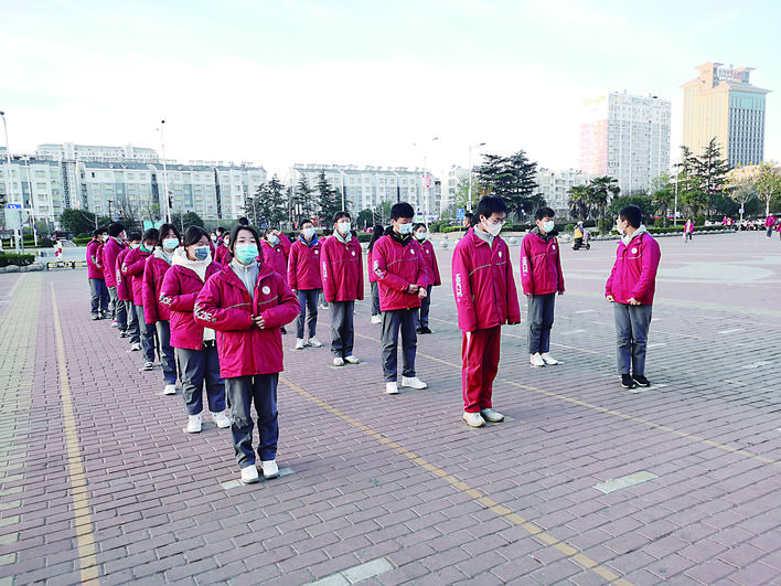 邳州明德实验学校校服图片