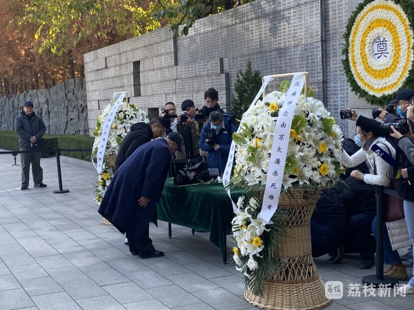 被日军枪杀;宽宏,14岁,在武定门正觉寺内遭日军集体枪杀"12月3日