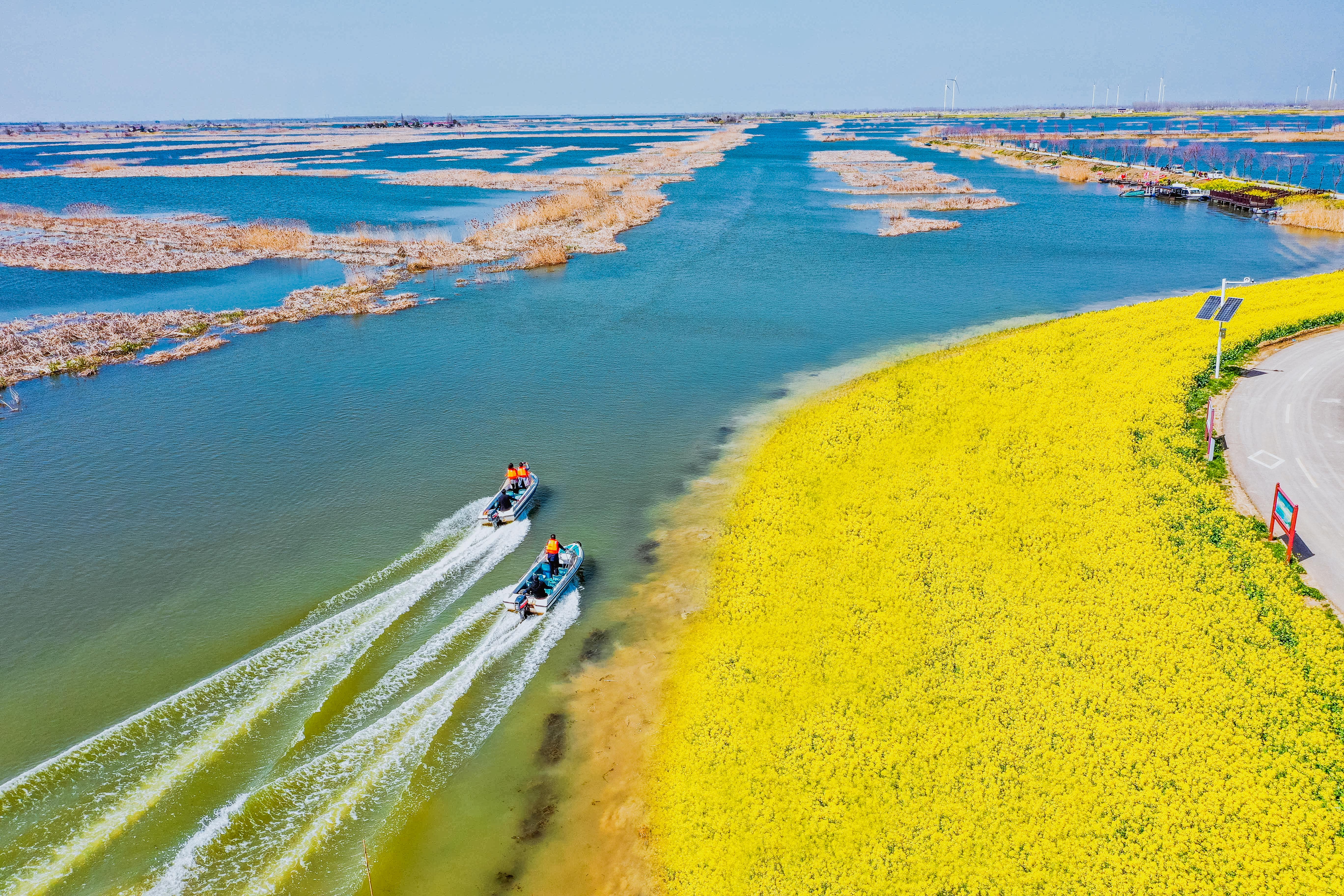淮安金湖渔歌腾浪白马湖