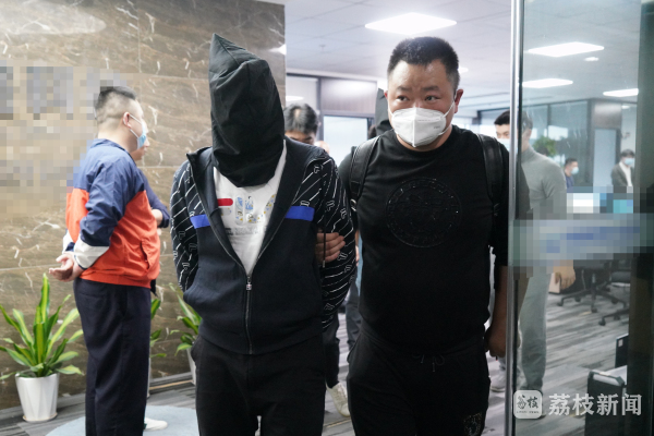 首页>在现场>现场>令人瞠目结舌的是,这个团伙的犯罪踪迹遍布全国.