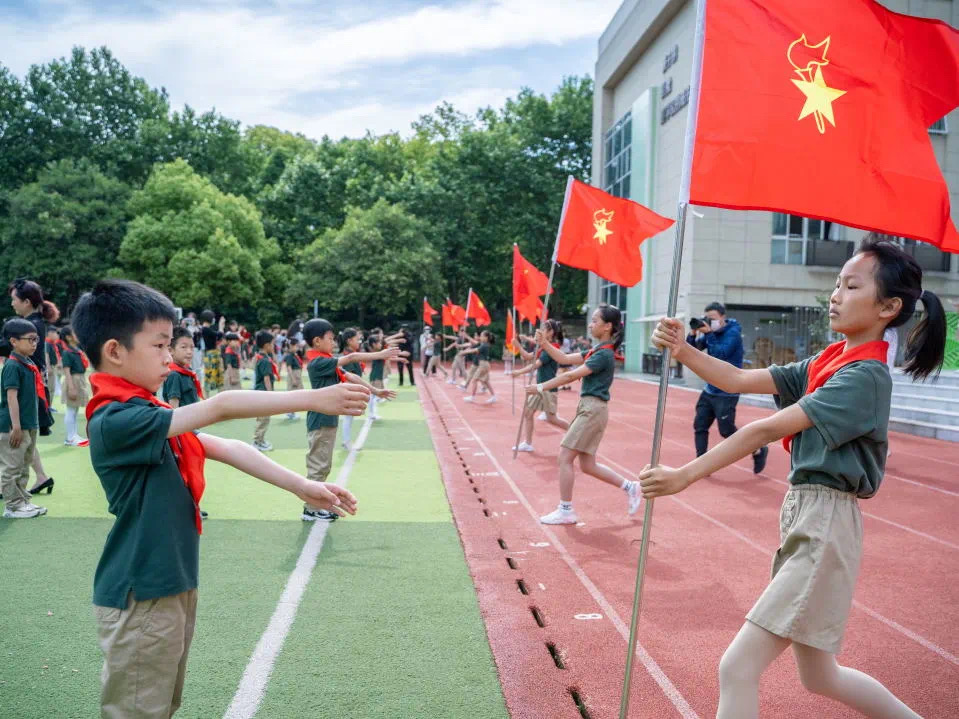 南京芳草园小学校服图片